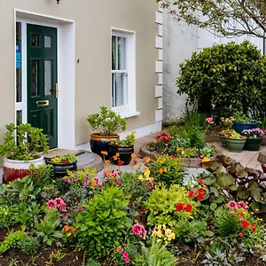  Bed & Breakfast Plougastel House